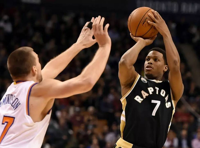 的进攻更多 的进攻更多