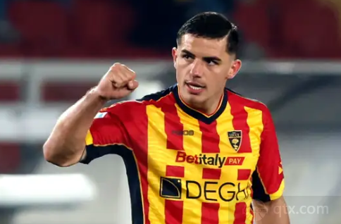 教练组在首 教练组在首